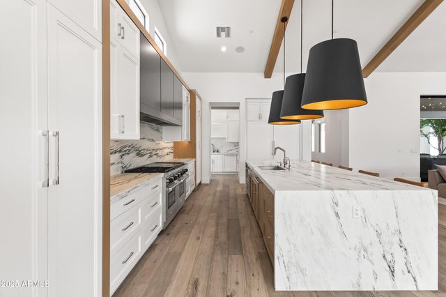 5639 N 68TH Place, Paradise Valley, AZ 85253