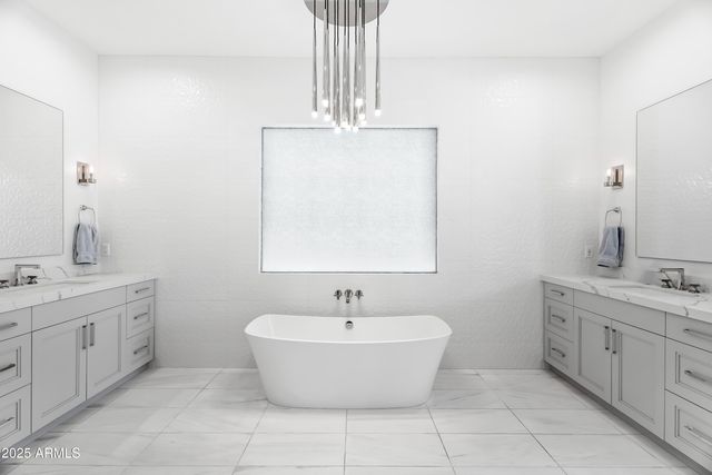 5639 N 68TH Place, Paradise Valley, AZ 85253