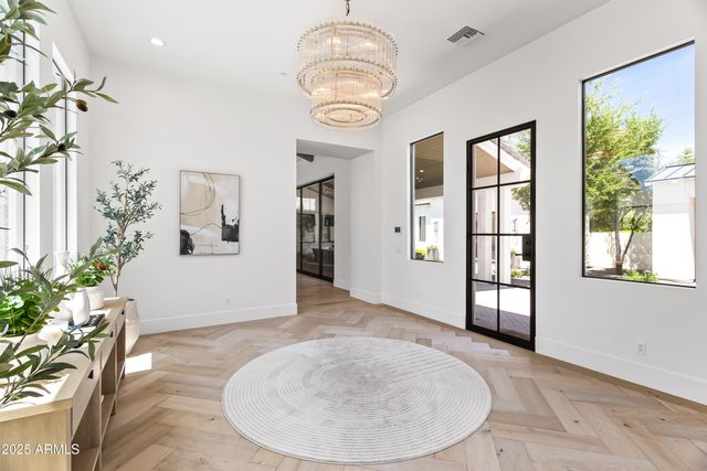 5639 N 68TH Place, Paradise Valley, AZ 85253