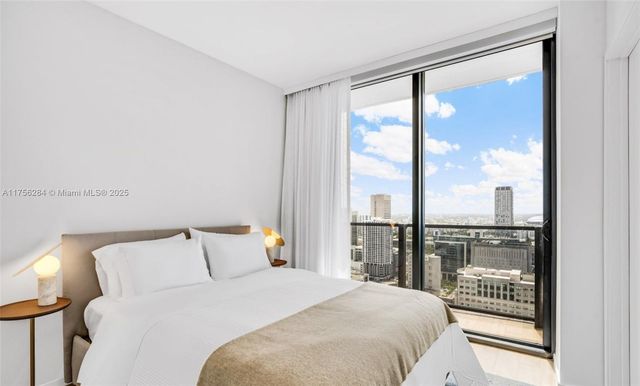 398 NE 5th St PH4701, Miami, FL 33132