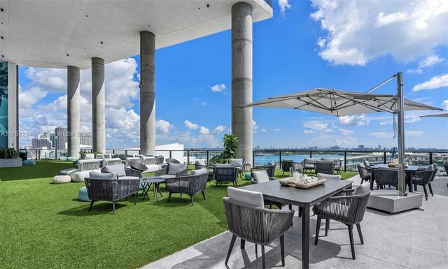 398 NE 5th St PH4701, Miami, FL 33132