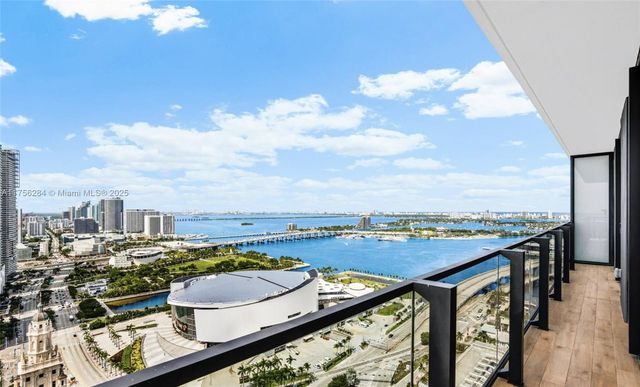 398 NE 5th St PH4701, Miami, FL 33132