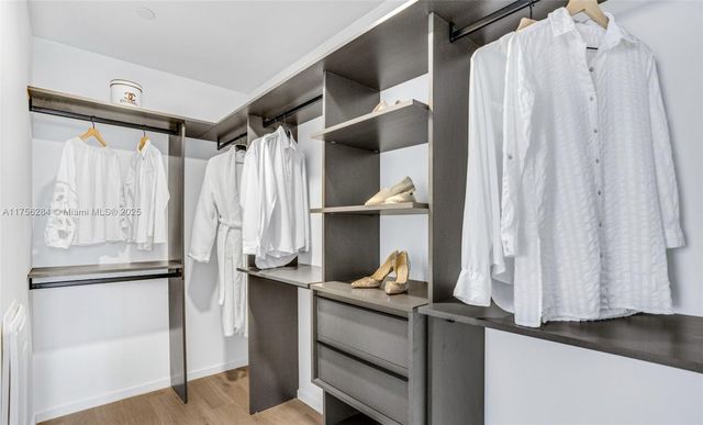 398 NE 5th St PH4701, Miami, FL 33132