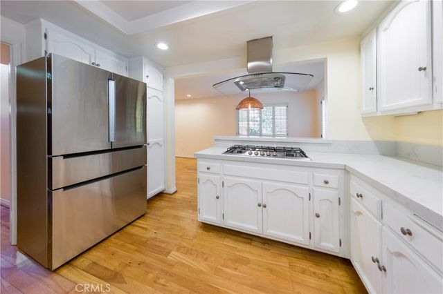 22861 Sparrowdell Drive, Calabasas, CA 91302