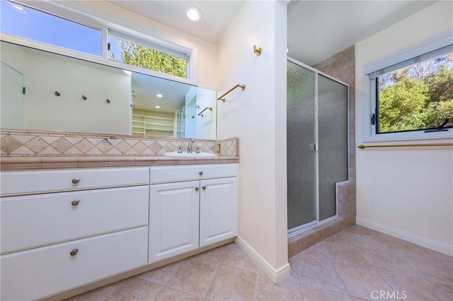 22861 Sparrowdell Drive, Calabasas, CA 91302