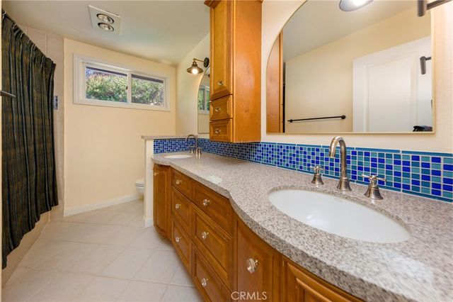 22861 Sparrowdell Drive, Calabasas, CA 91302