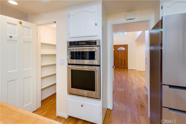 22861 Sparrowdell Drive, Calabasas, CA 91302