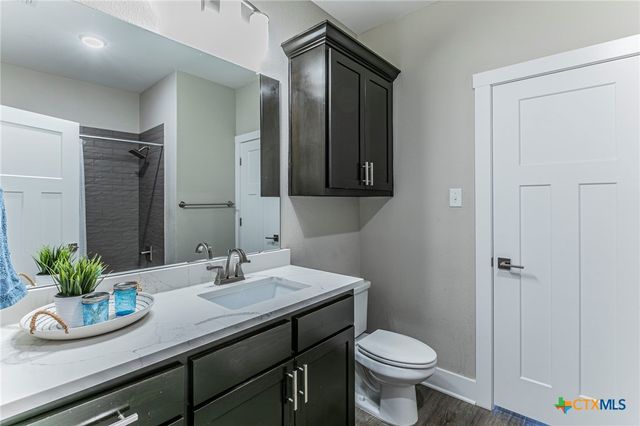 8 Daingerfield Cove, Morgans Point Resort, TX 76513