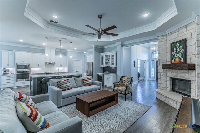 8 Daingerfield Cove, Morgans Point Resort, TX 76513
