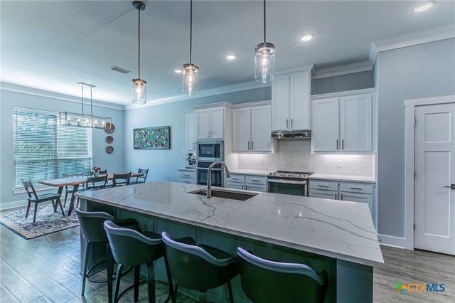 8 Daingerfield Cove, Morgans Point Resort, TX 76513