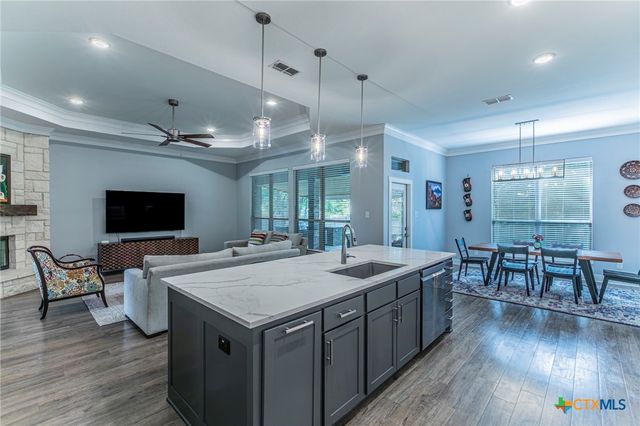 8 Daingerfield Cove, Morgans Point Resort, TX 76513