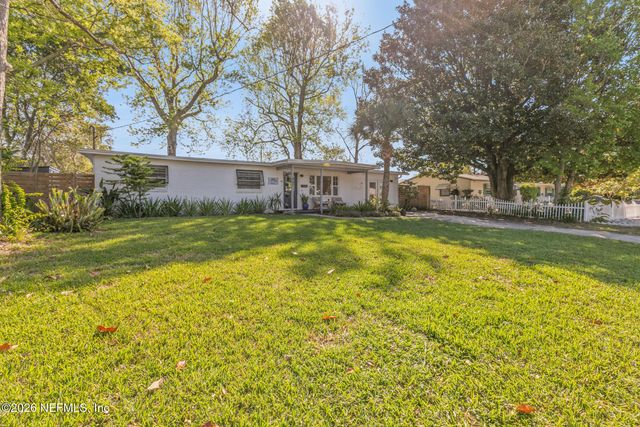 451 SARGO Road, Atlantic Beach, FL 32233