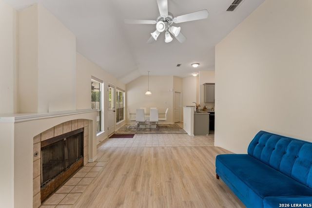 18 Dallari, San Antonio, TX 78216