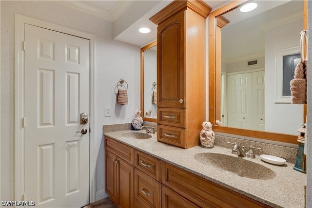 2445 W Gulf DR B-22, Sanibel, FL 33957