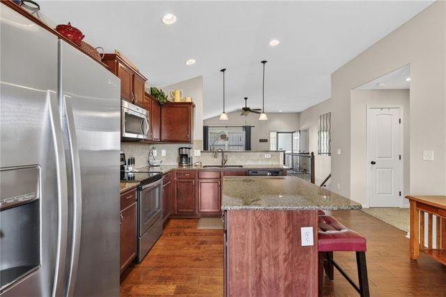 23717 W 88th Street, Lenexa, KS 66227