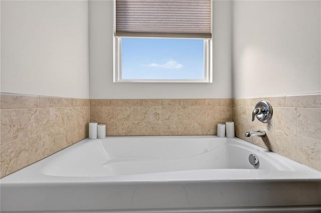 23717 W 88th Street, Lenexa, KS 66227