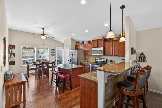 23717 W 88th Street, Lenexa, KS 66227