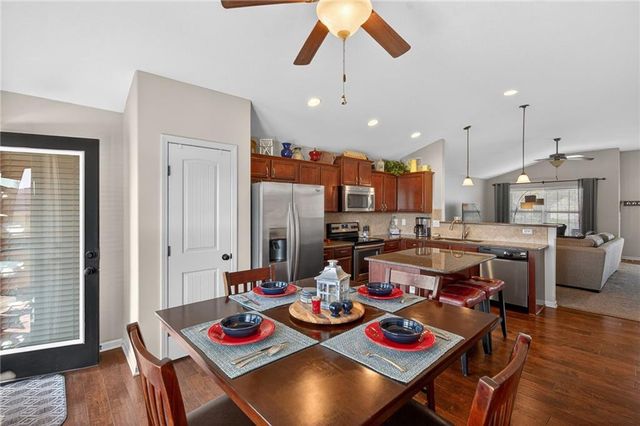 23717 W 88th Street, Lenexa, KS 66227