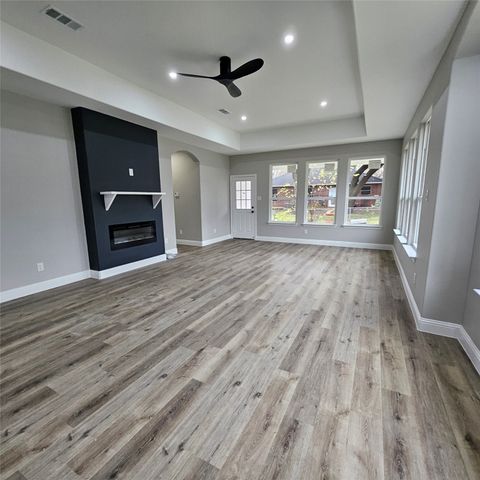 200 E 1st North Street, Kaufman, TX 75142