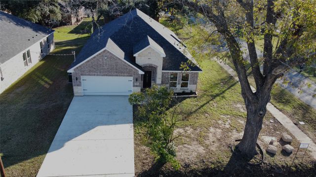 200 E 1st North Street, Kaufman, TX 75142