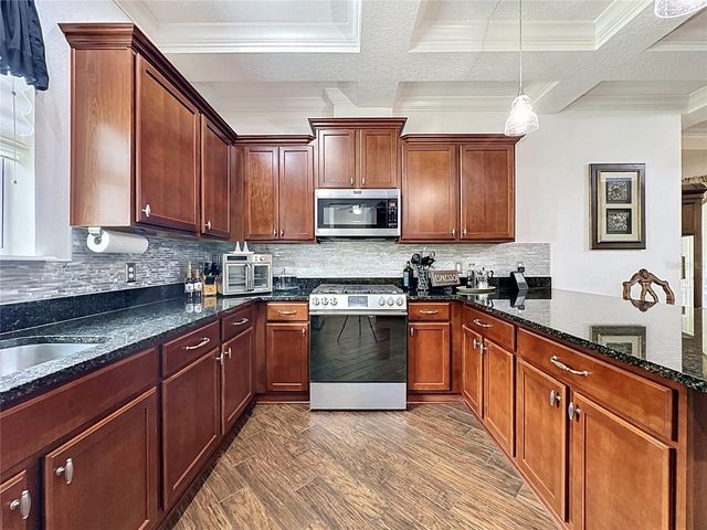 395 SILVER MAPLE ROAD, Groveland, FL 34736