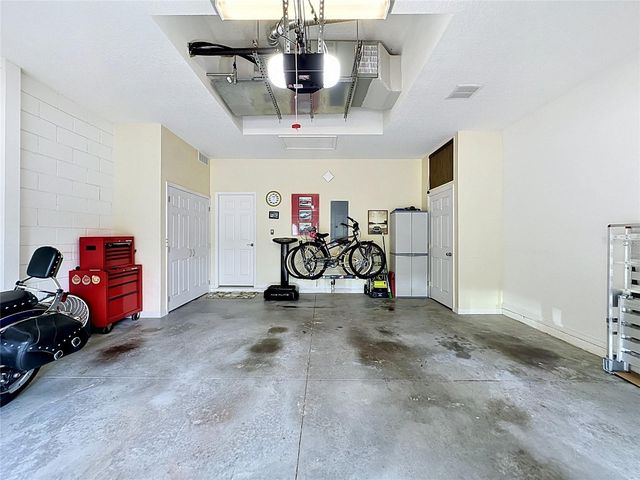 395 SILVER MAPLE ROAD, Groveland, FL 34736