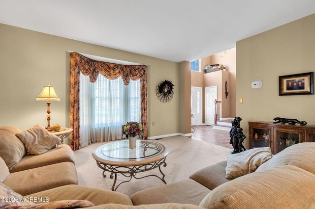 68 Periwinkle Circle, Tinton Falls, NJ 07712