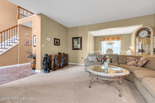 68 Periwinkle Circle, Tinton Falls, NJ 07712