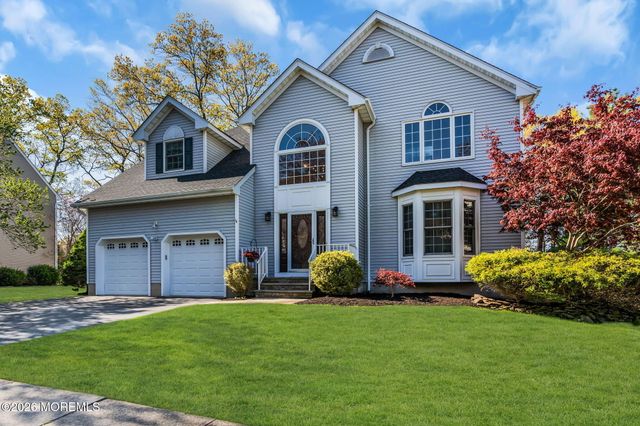 68 Periwinkle Circle, Tinton Falls, NJ 07712
