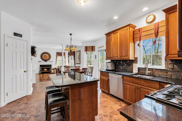 68 Periwinkle Circle, Tinton Falls, NJ 07712