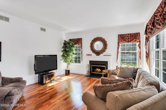 68 Periwinkle Circle, Tinton Falls, NJ 07712