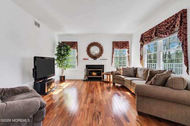 68 Periwinkle Circle, Tinton Falls, NJ 07712