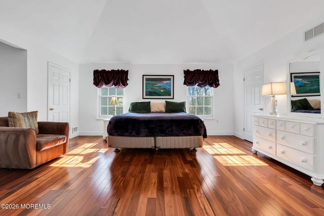 68 Periwinkle Circle, Tinton Falls, NJ 07712