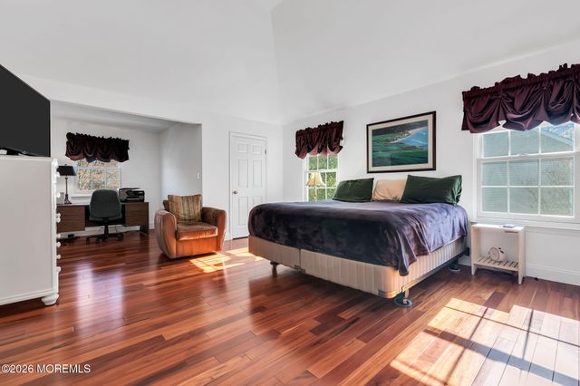 68 Periwinkle Circle, Tinton Falls, NJ 07712