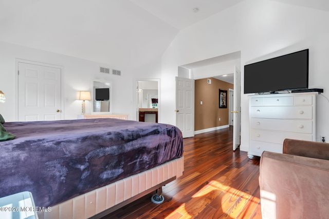 68 Periwinkle Circle, Tinton Falls, NJ 07712