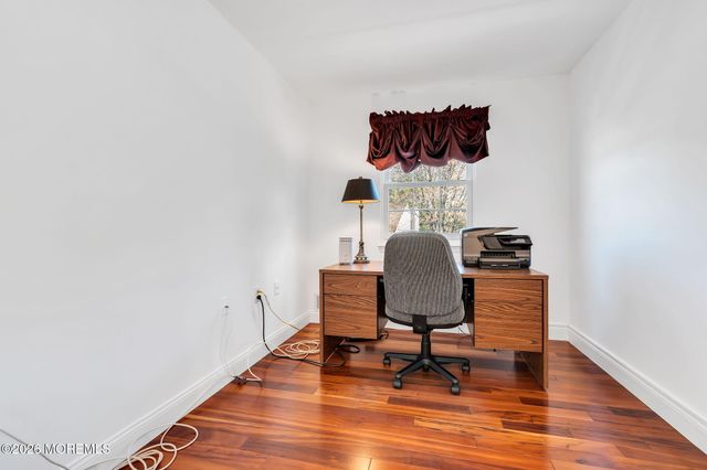 68 Periwinkle Circle, Tinton Falls, NJ 07712