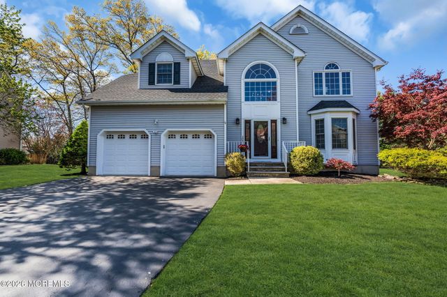 68 Periwinkle Circle, Tinton Falls, NJ 07712