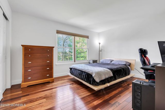 68 Periwinkle Circle, Tinton Falls, NJ 07712