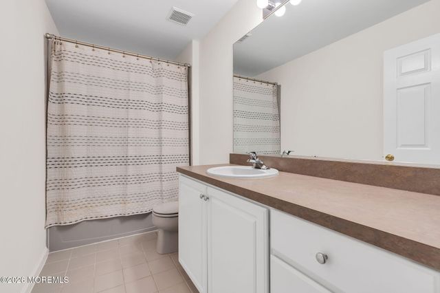 68 Periwinkle Circle, Tinton Falls, NJ 07712