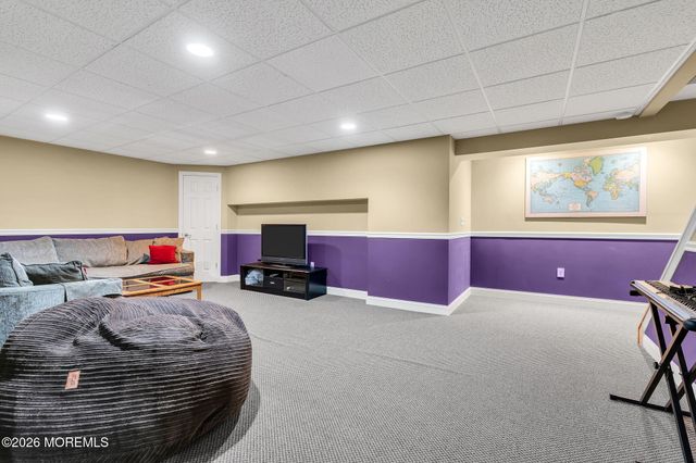 68 Periwinkle Circle, Tinton Falls, NJ 07712