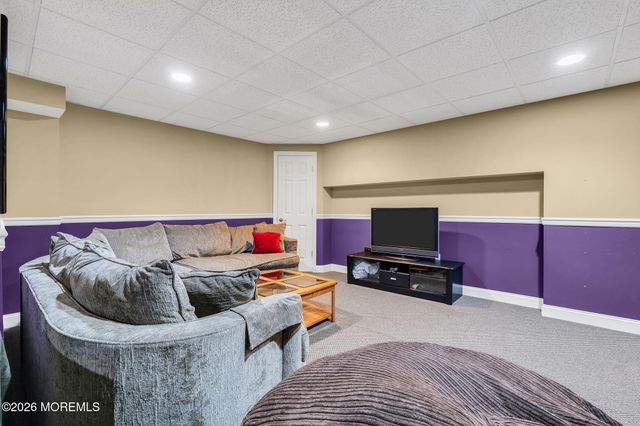 68 Periwinkle Circle, Tinton Falls, NJ 07712