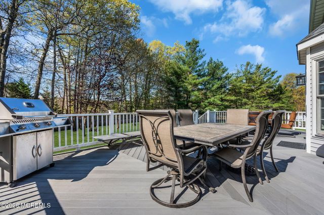 68 Periwinkle Circle, Tinton Falls, NJ 07712