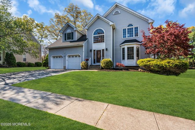 68 Periwinkle Circle, Tinton Falls, NJ 07712