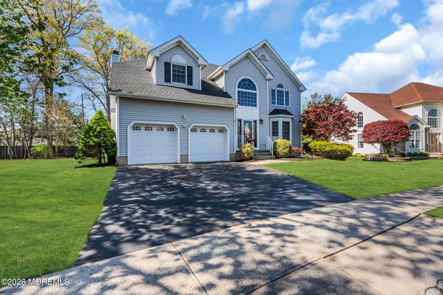 68 Periwinkle Circle, Tinton Falls, NJ 07712