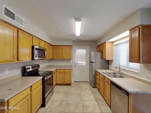 9833 N 47TH Drive, Glendale, AZ 85302