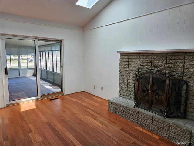 22009 Provincial Street, Woodhaven, MI 48183