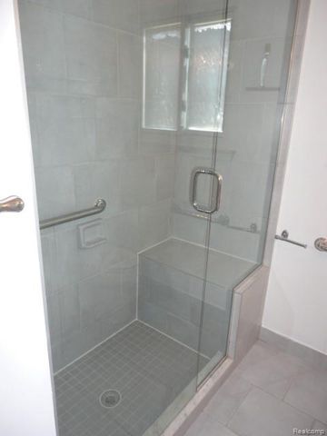 22009 Provincial Street, Woodhaven, MI 48183