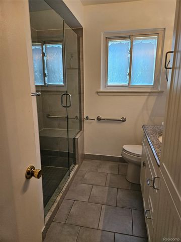 22009 Provincial Street, Woodhaven, MI 48183