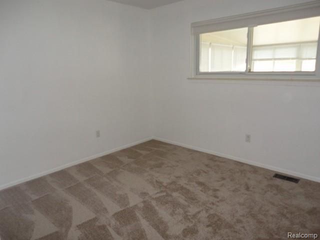 22009 Provincial Street, Woodhaven, MI 48183