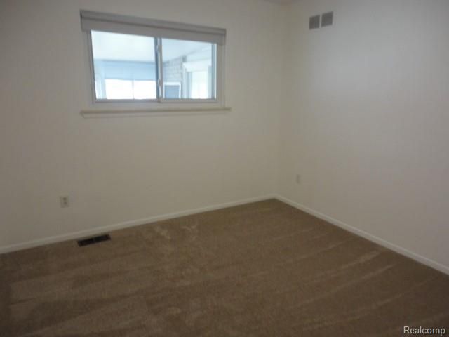 22009 Provincial Street, Woodhaven, MI 48183
